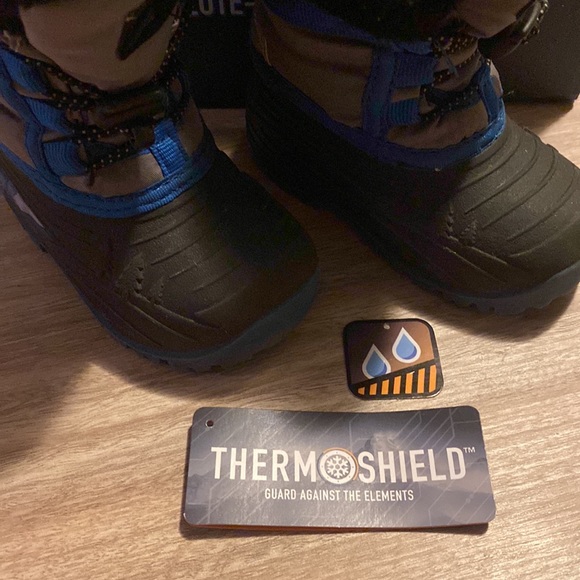 Absolute Canada toddler boys winter boots - Picture 5 of 8